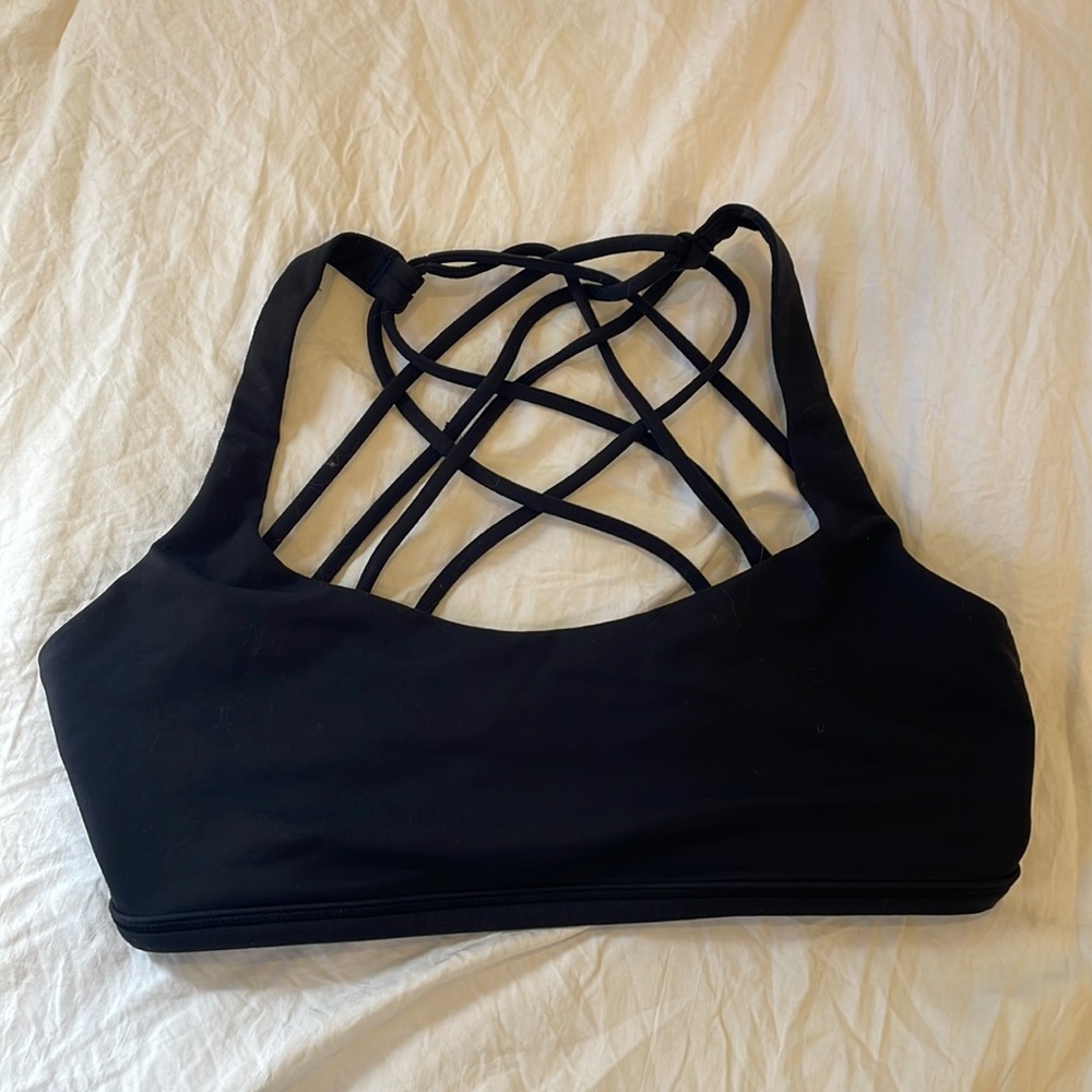 LULULEMON FREE TO BE BRA
